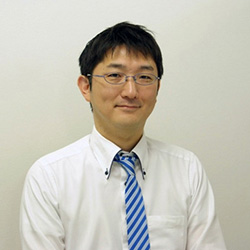 プロジェクトリーダー（社員8年目）